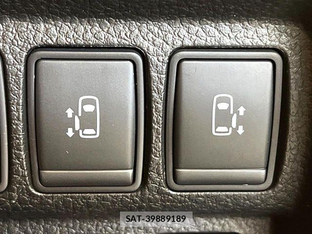 Nissan ELGRAND 2019-09 7454128-5