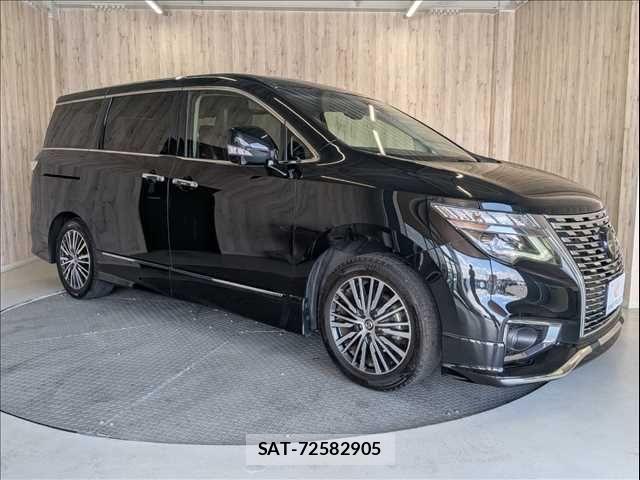 Nissan ELGRAND 2021-12 7454129-17