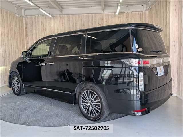 Nissan ELGRAND 2021-12 7454129-21