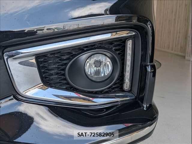 Nissan ELGRAND 2021-12 7454129-24