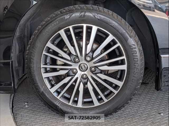 Nissan ELGRAND 2021-12 7454129-29