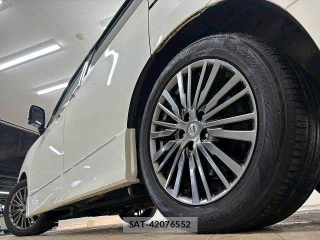 Nissan ELGRAND 2016-07 7500456-18