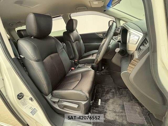 Nissan ELGRAND 2016-07 7500456-4