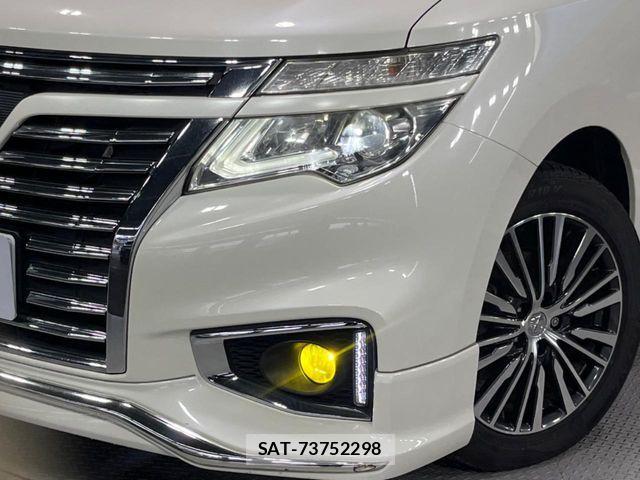 Nissan ELGRAND 2016-08 7500458-12