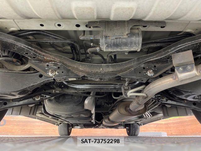 Nissan ELGRAND 2016-08 7500458-19