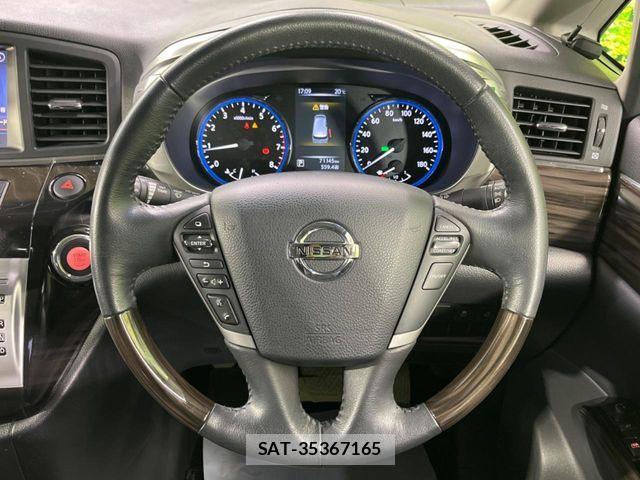Nissan ELGRAND 2016-05 7500460-12