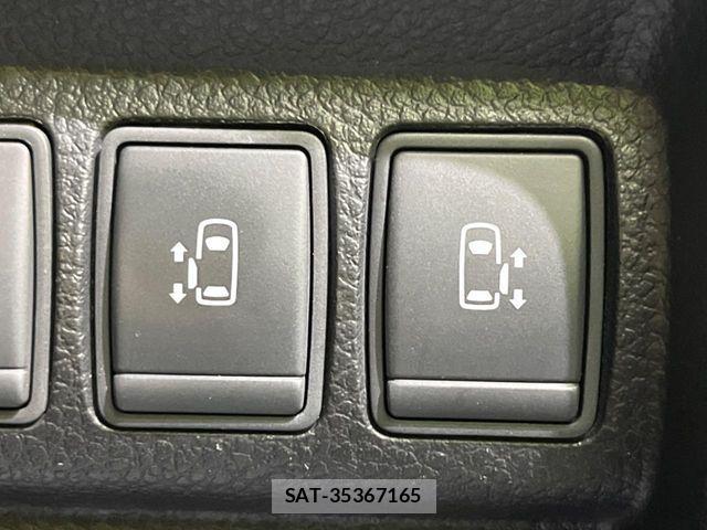 Nissan ELGRAND 2016-05 7500460-2