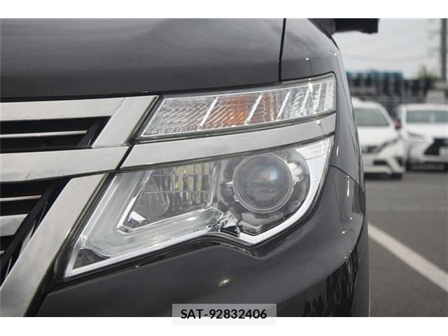 Nissan ELGRAND 2019-03 7500457-10