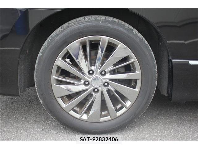 Nissan ELGRAND 2019-03 7500457-15