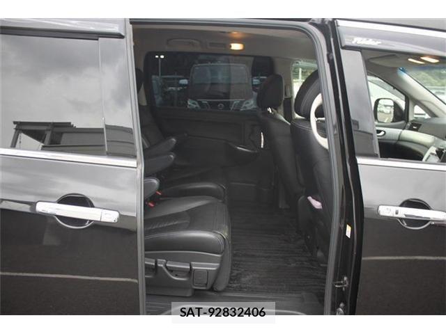 Nissan ELGRAND 2019-03 7500457-27