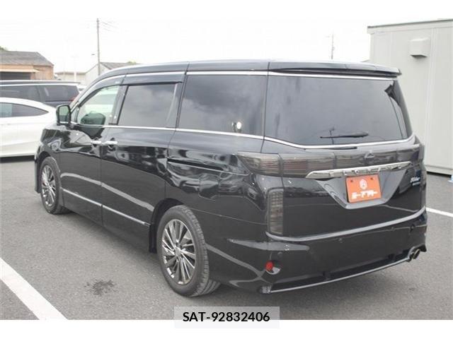 Nissan ELGRAND 2019-03 7500457-6