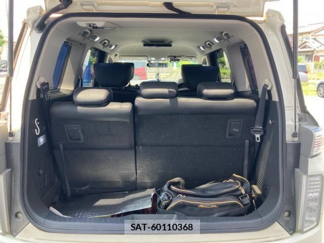 Nissan ELGRAND 2015-08 7500461-13