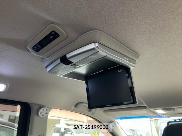 Nissan ELGRAND 2011-09 7562077-12