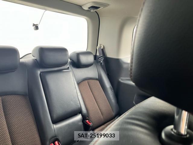 Nissan ELGRAND 2011-09 7562077-13
