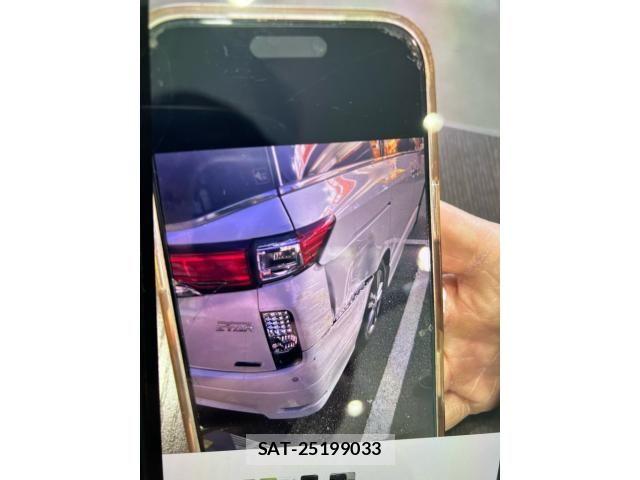 Nissan ELGRAND 2011-09 7562077-22