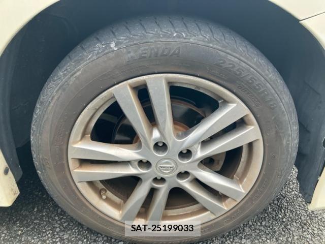 Nissan ELGRAND 2011-09 7562077-5