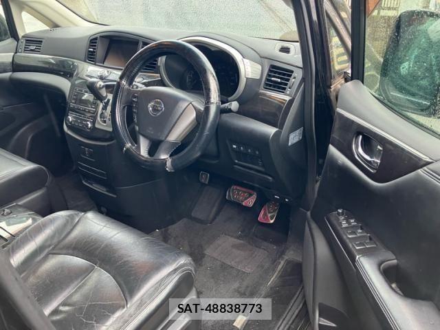 Nissan ELGRAND 2010-10 7616391-10