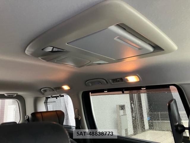 Nissan ELGRAND 2010-10 7616391-15