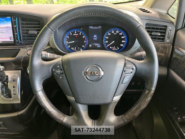 Nissan ELGRAND 2015-02 7616386-8