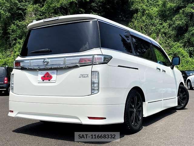 Nissan ELGRAND 2017-03 7616387-2