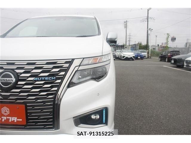 Nissan ELGRAND 2021-03 7616378-13