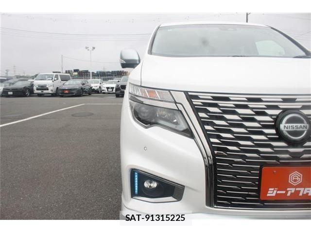 Nissan ELGRAND 2021-03 7616378-15