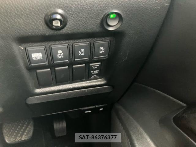 Nissan ELGRAND 2012-07 7616393-12