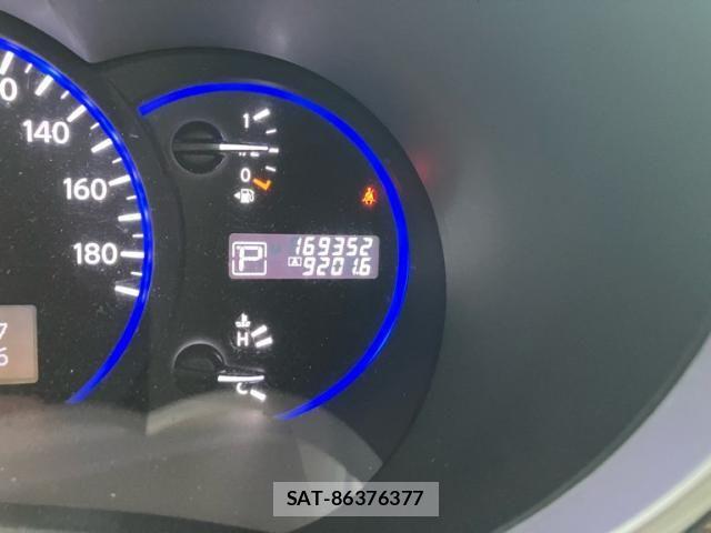 Nissan ELGRAND 2012-07 7616393-14