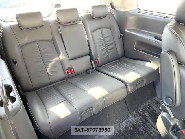 Nissan ELGRAND 2017-06 7616388-9