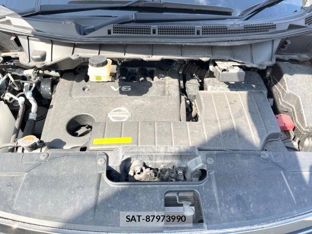 Nissan ELGRAND 2017-06 7616388-18
