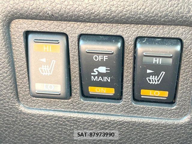 Nissan ELGRAND 2017-06 7616388-6