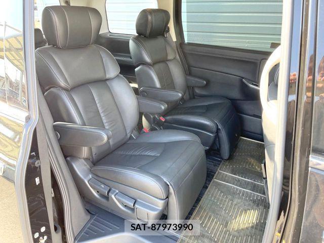 Nissan ELGRAND 2017-06 7616388-8