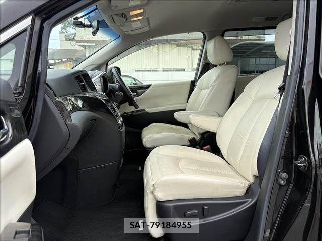 Nissan ELGRAND 2016-12 7616389-16