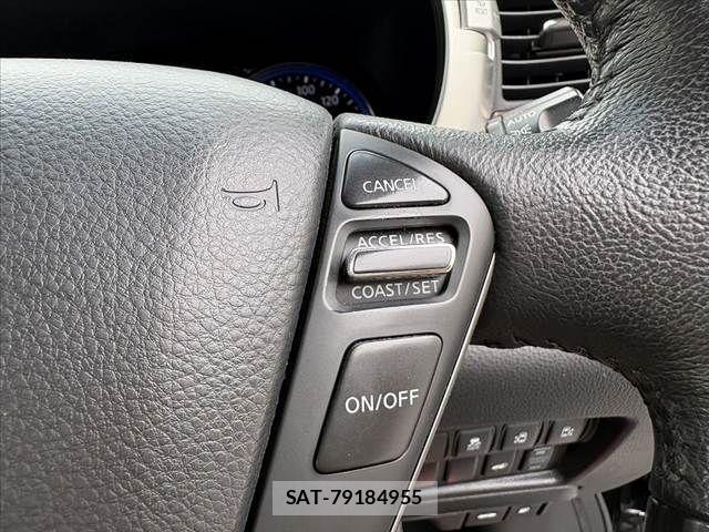 Nissan ELGRAND 2016-12 7616389-6
