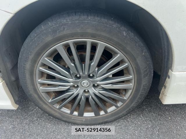 Nissan ELGRAND 2015-11 7616390-9