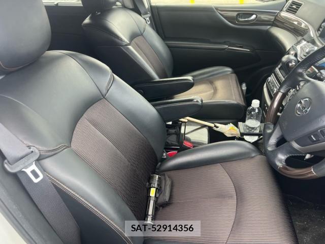 Nissan ELGRAND 2015-11 7616390-14