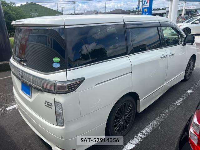 Nissan ELGRAND 2015-11 7616390-4