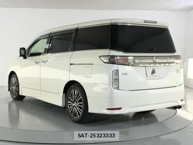 Nissan ELGRAND 2018-04 7616385-3