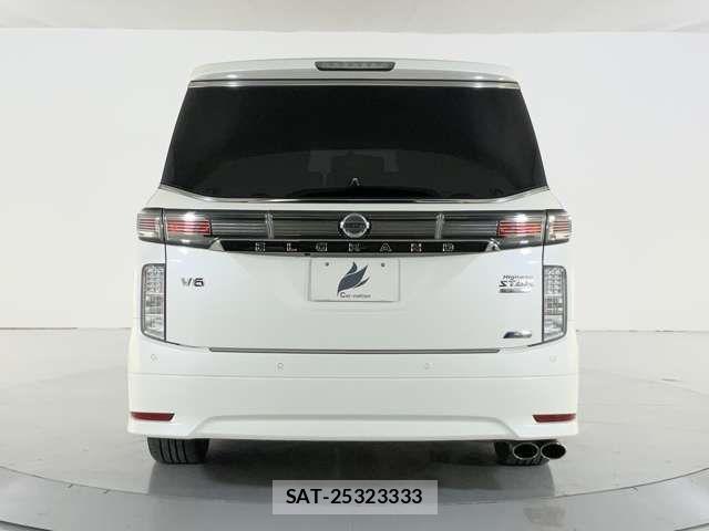 Nissan ELGRAND 2018-04 7616385-4