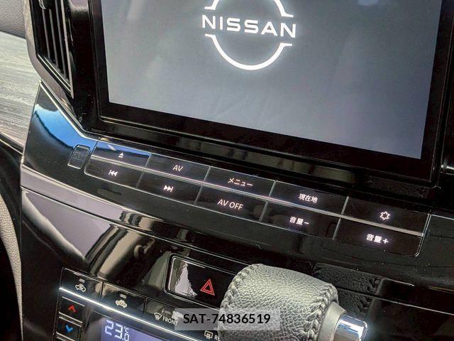 Nissan ELGRAND 2021-02 7723039-12