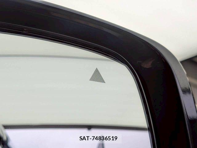 Nissan ELGRAND 2021-02 7723039-24