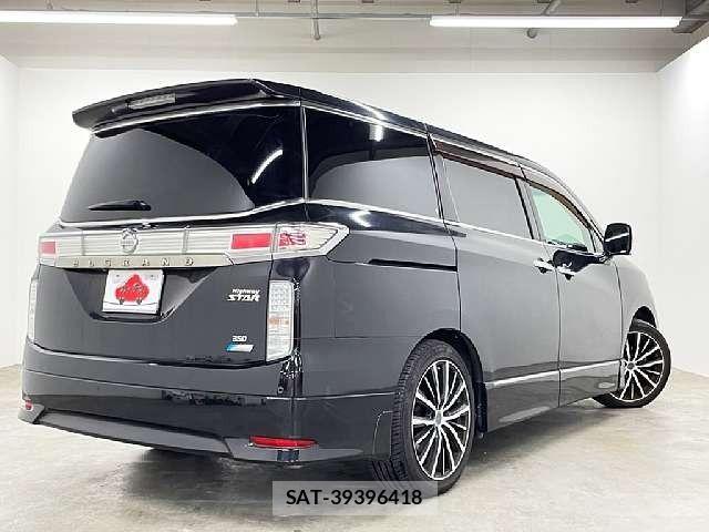 Nissan ELGRAND 2010-09 7723056-2