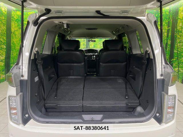 Nissan ELGRAND 2016-11 7723048-10