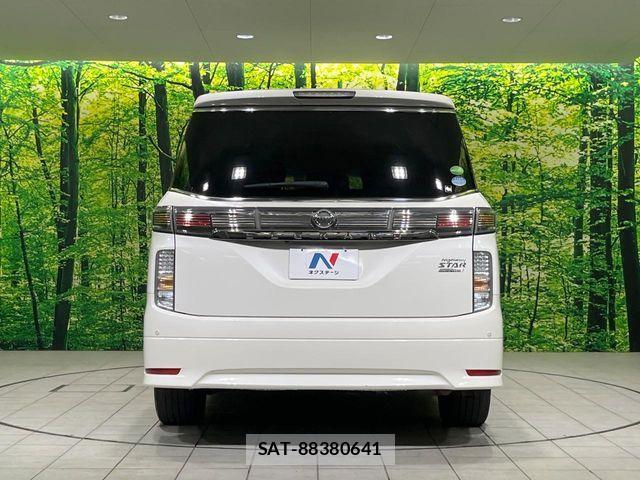 Nissan ELGRAND 2016-11 7723048-15
