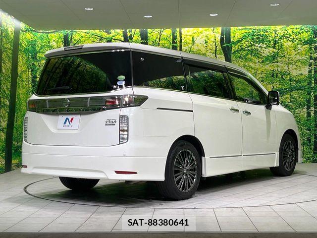Nissan ELGRAND 2016-11 7723048-16