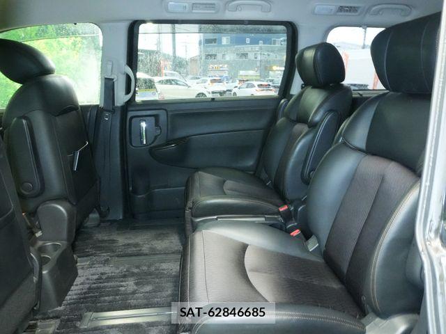 Nissan ELGRAND 2019-02 7723046-23