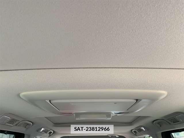 Nissan ELGRAND 2015-08 7723055-12
