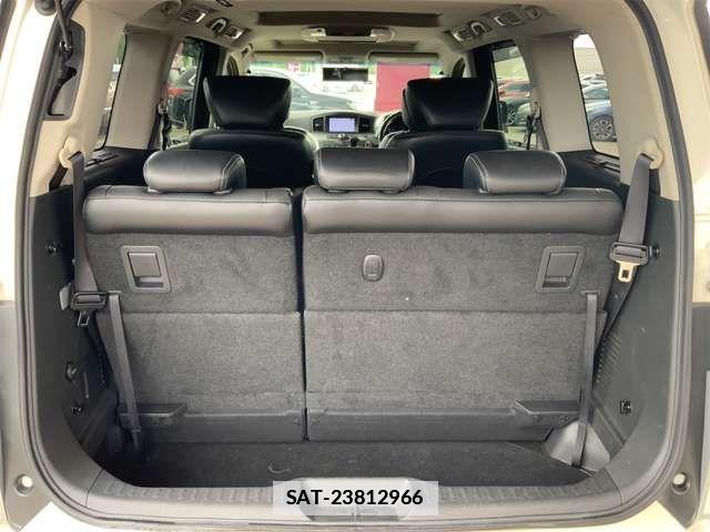 Nissan ELGRAND 2015-08 7723055-16