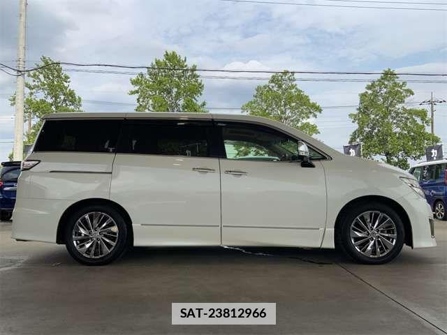 Nissan ELGRAND 2015-08 7723055-6