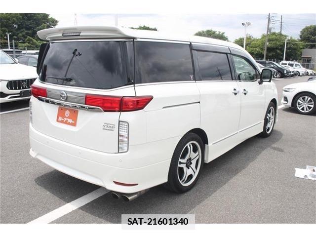 Nissan ELGRAND 2018-11 7723057-11